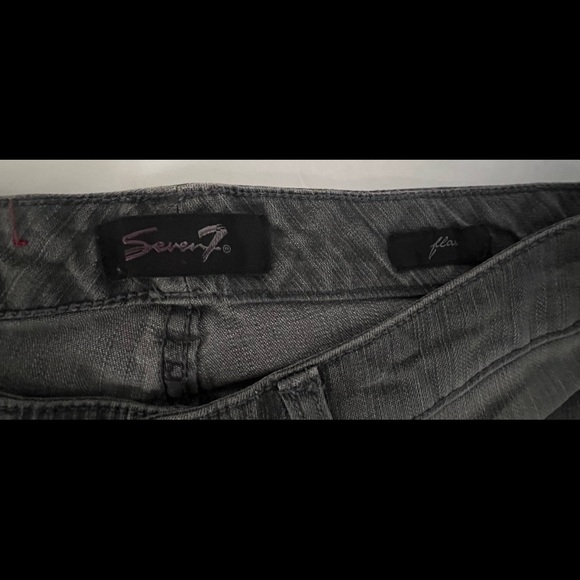 Seven 7 gray wash flare Women’s Jeans - Picture 3 of 3